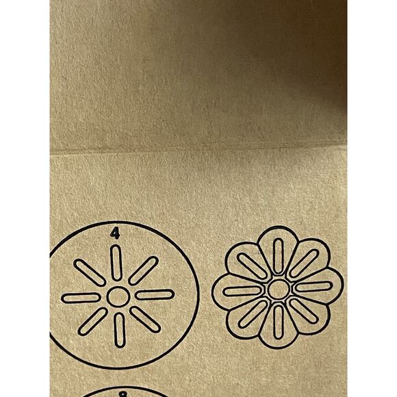 Pampered Chef Cookie press With 15 Disc Holiday Christmas #1525 Baking Missing 1 - Picture 2 of 11